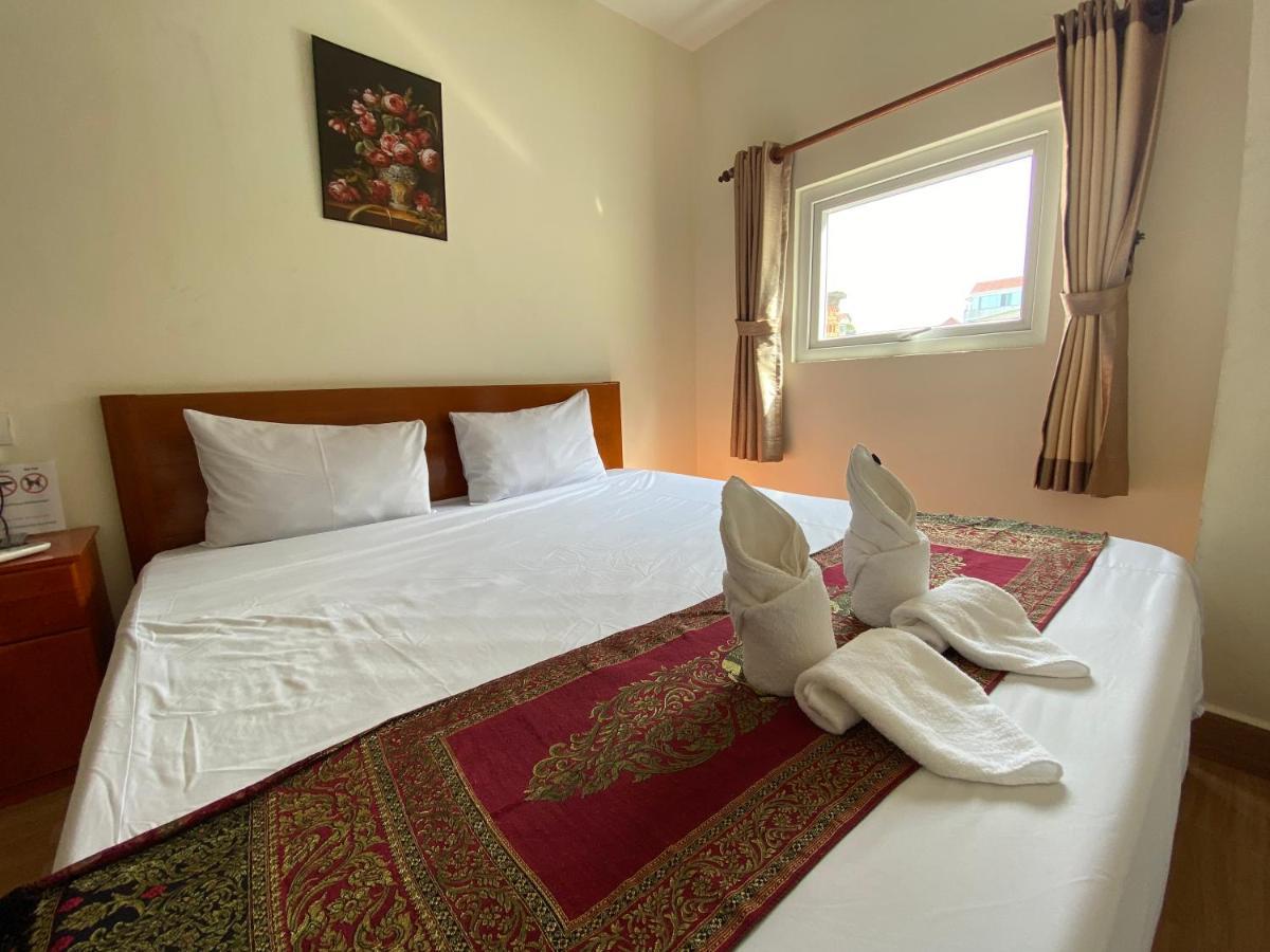 Phnom Penh Le Vincent Hotel Exterior photo