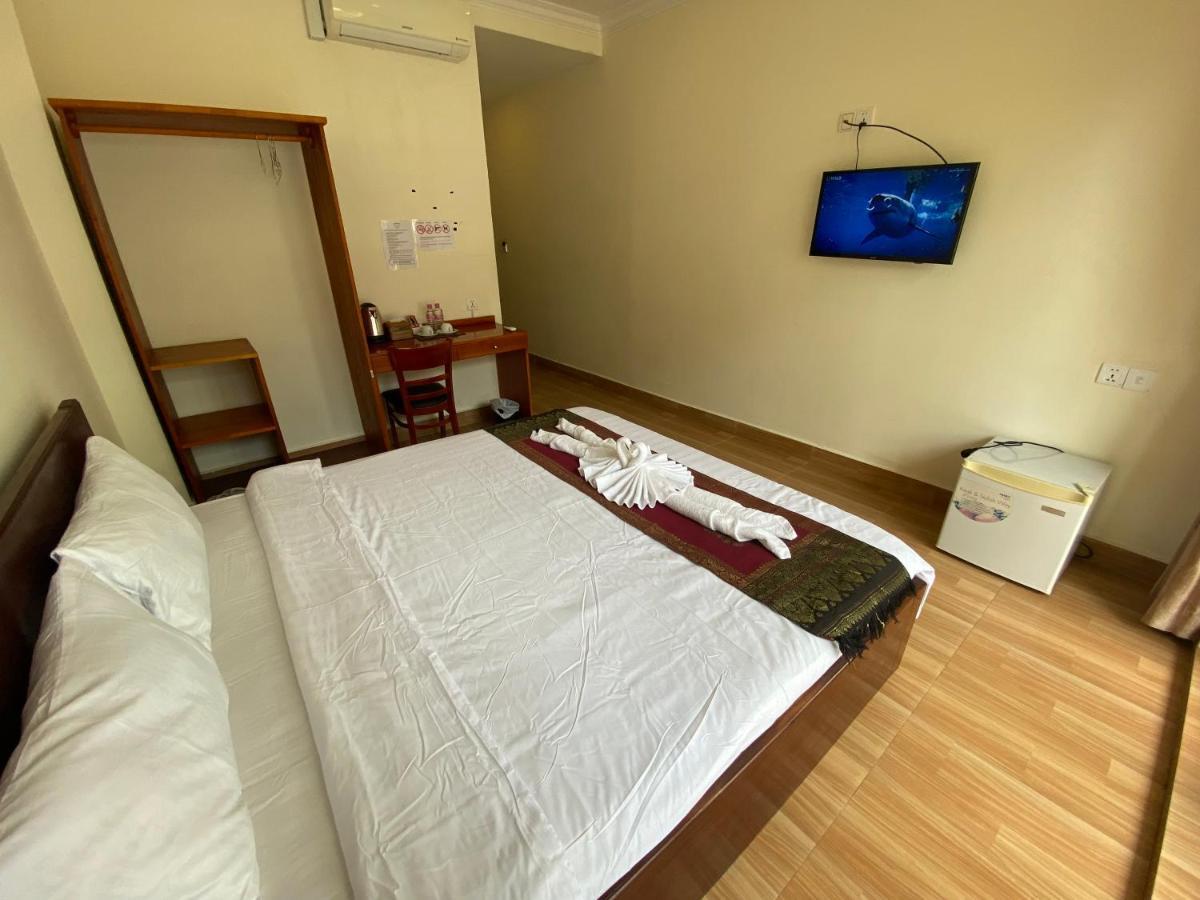Phnom Penh Le Vincent Hotel Exterior photo