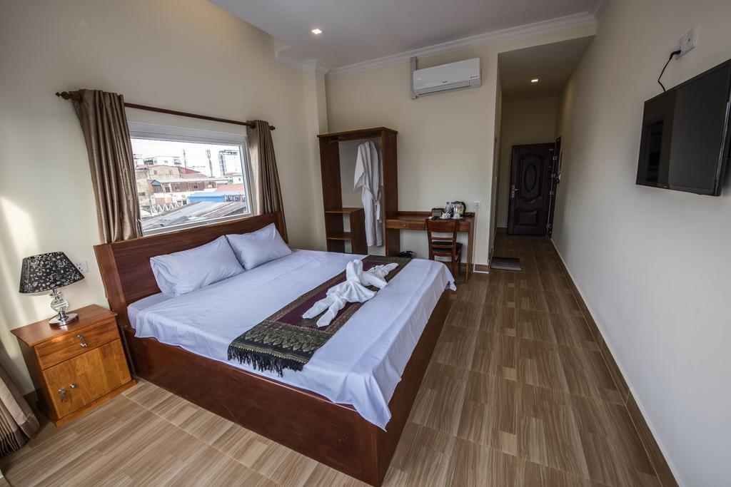 Phnom Penh Le Vincent Hotel Exterior photo